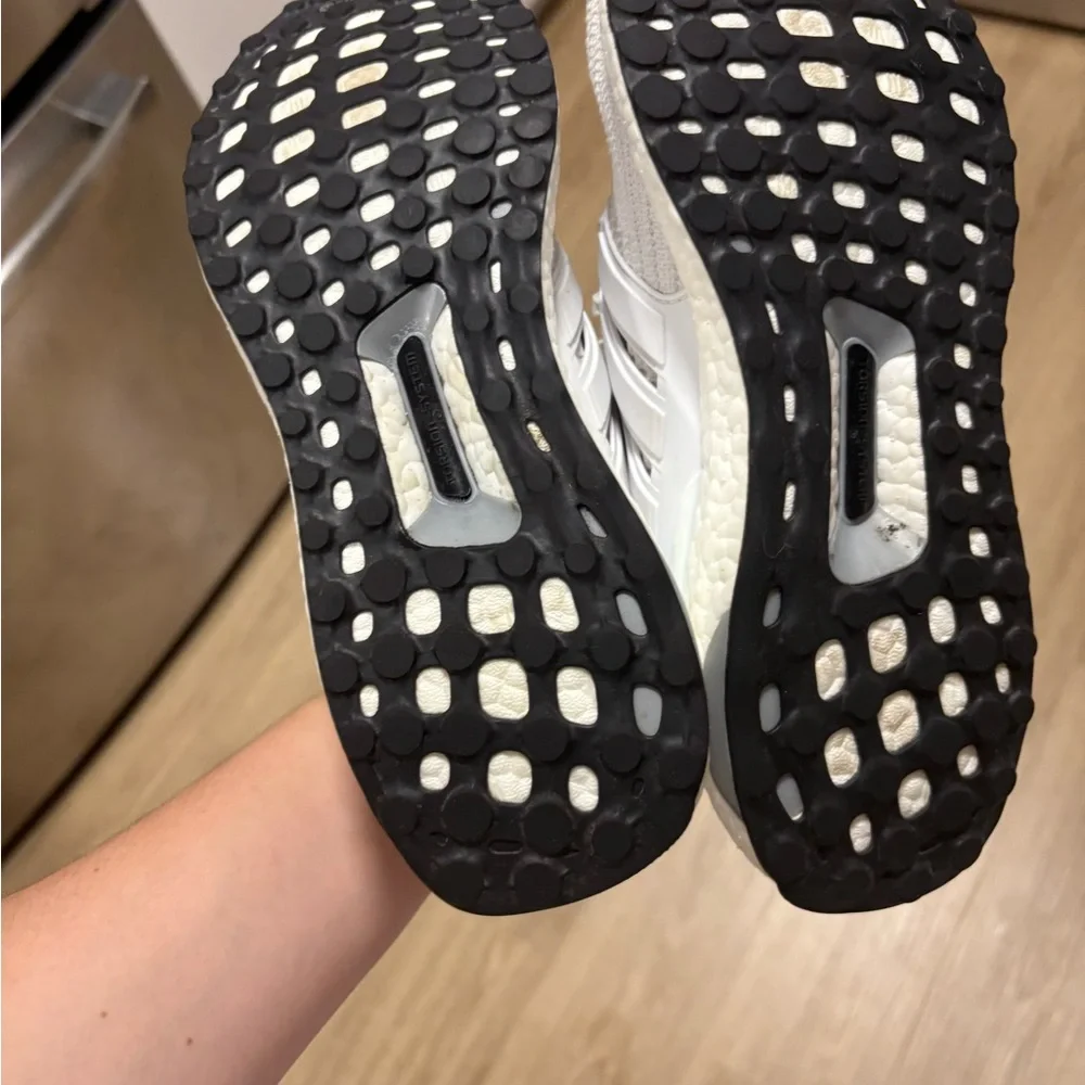 Adidas Ultra Boost white Running Shoes - Picture 9 of 10